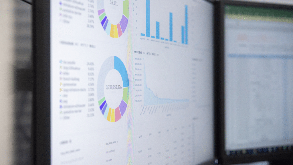 Datos Reveladores de Deloitte y Cadem